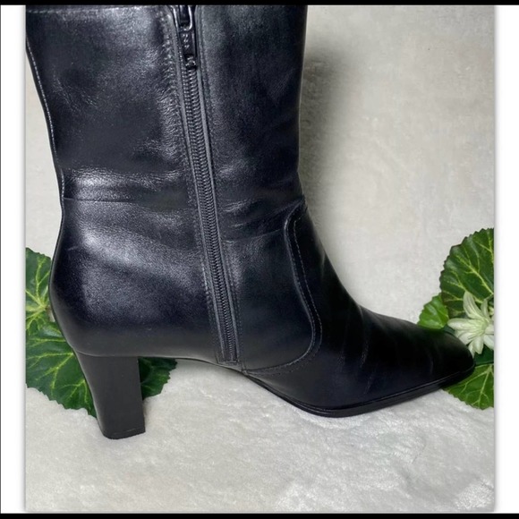 NINE & CO BLACK HEEL ANKLE BOOTS SHOES size 7.5, Zipper on inside for ea… - Picture 3 of 6